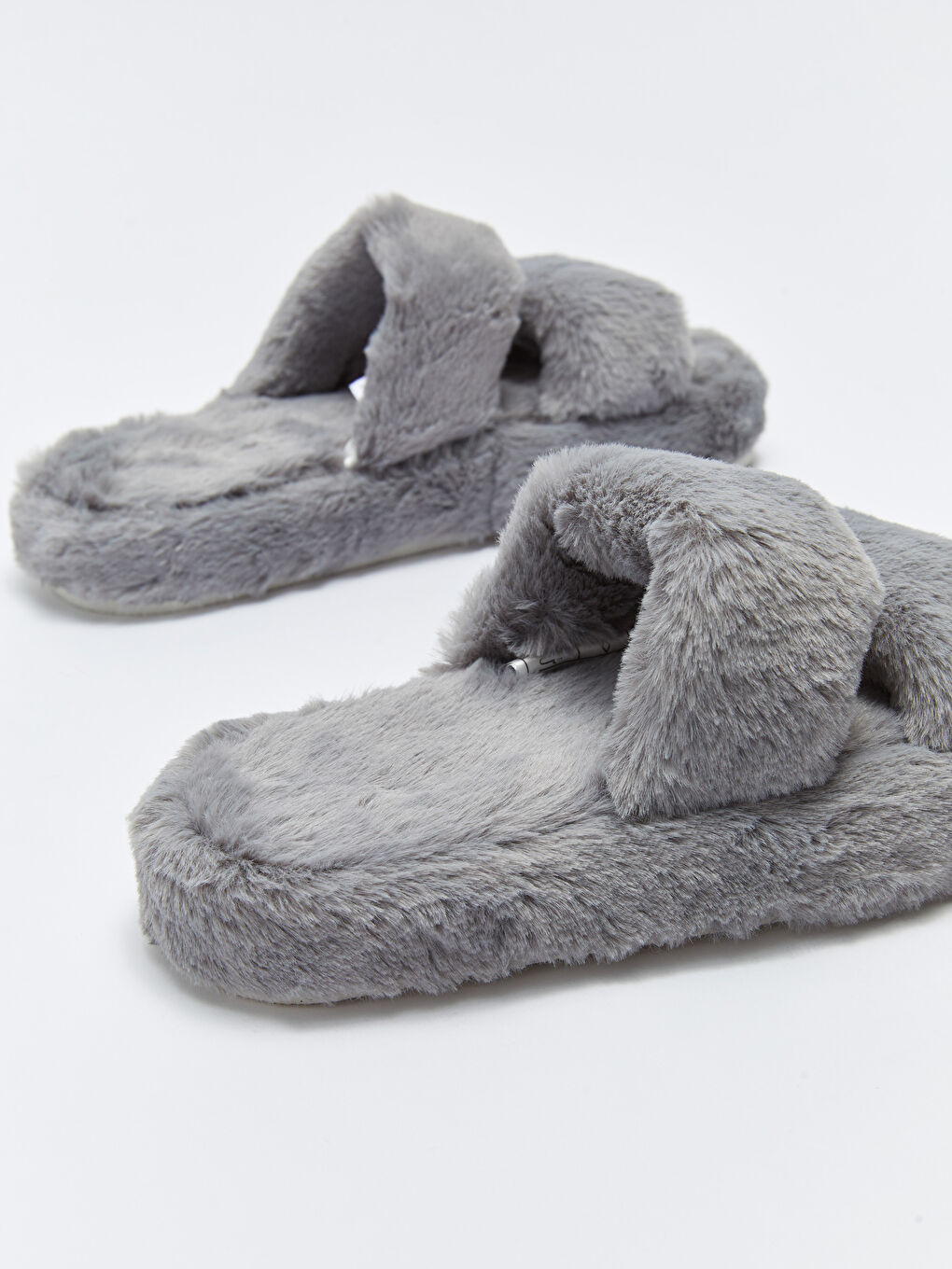 Gri Pelüş Çift Bantlı Kadın Ev Terliği-4