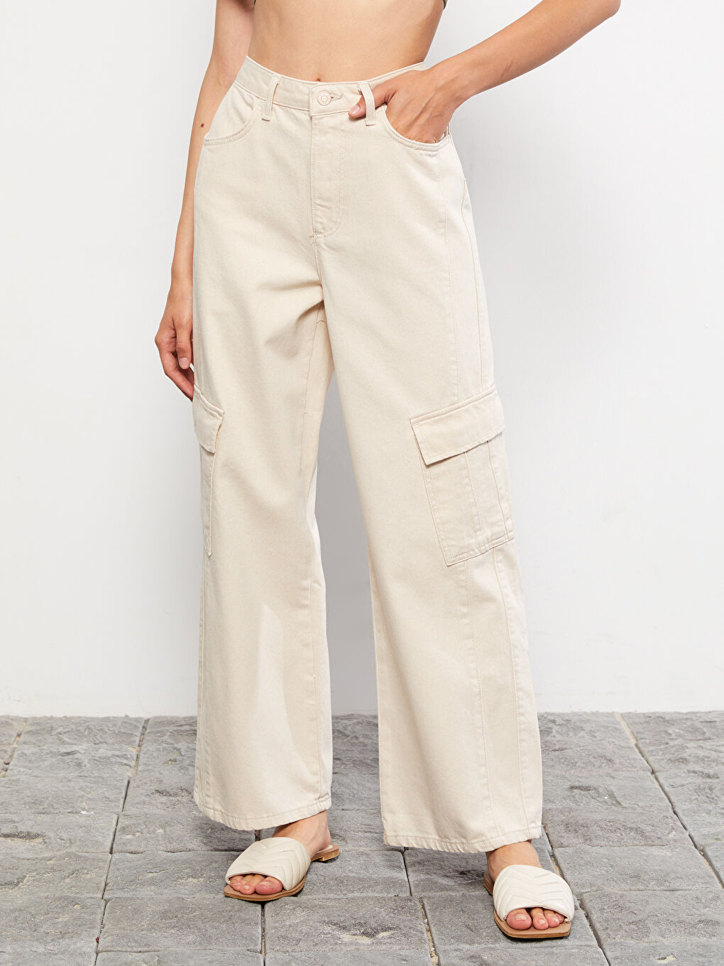 Standard Fit Regular Pocket Detailed Women's Denim Trousers -W2ES57Z8-CR8