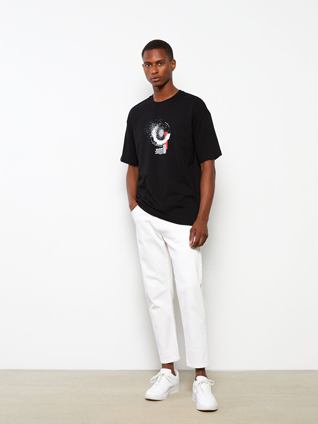 Siyah Bisiklet Yaka Kısa Kollu Baskılı Penye Erkek Tişört-2