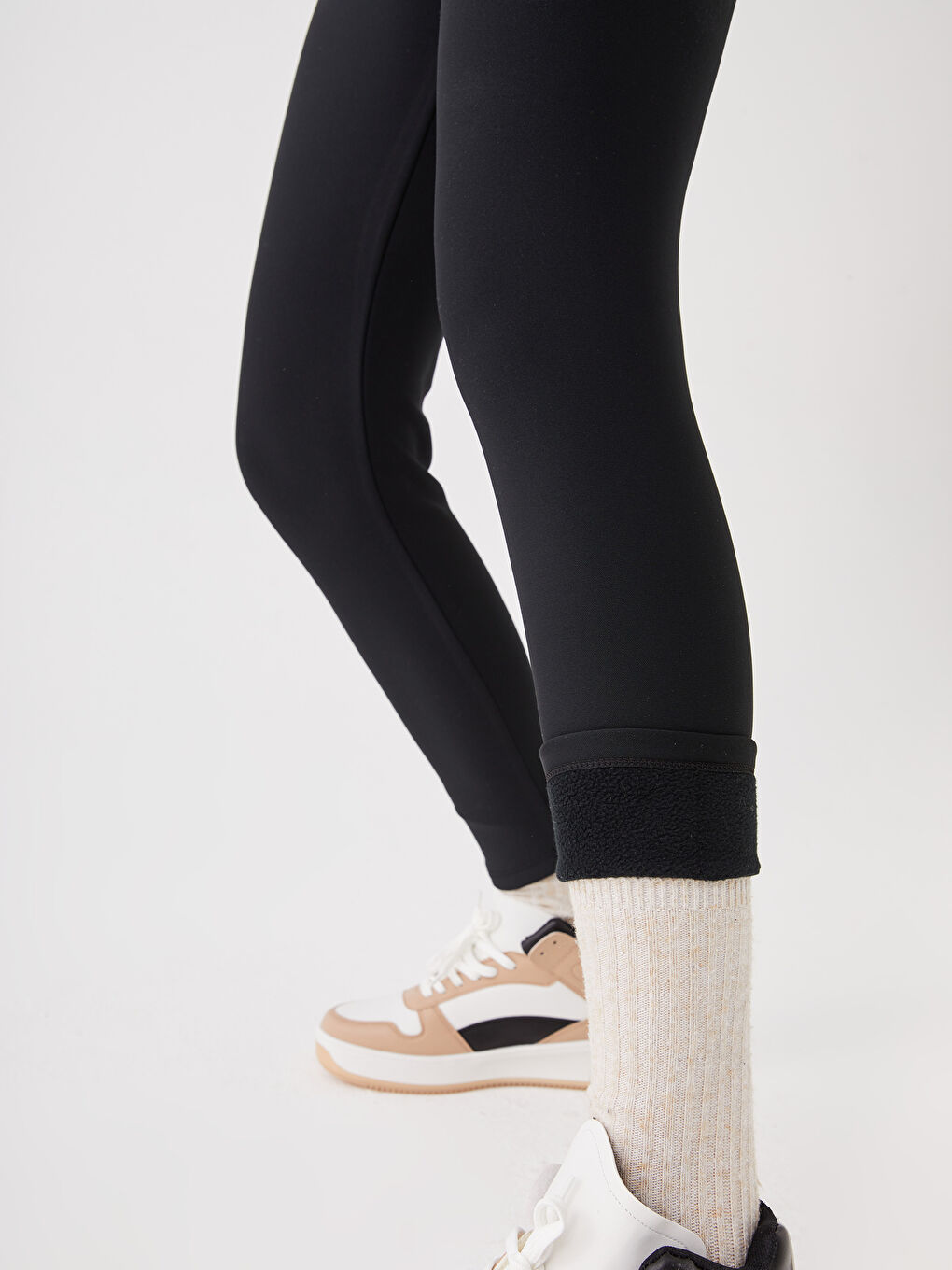 Siyah Beli Lastikli Baskılı İçi Polarlı Kadın Tayt-4