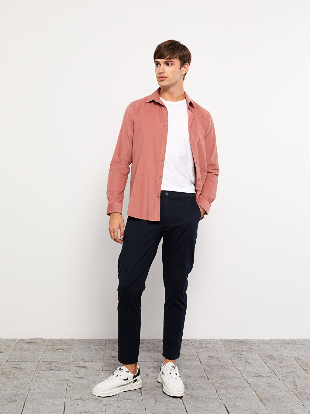 بنطلون رجالي بقصة رفيعة من قماش التويل-1