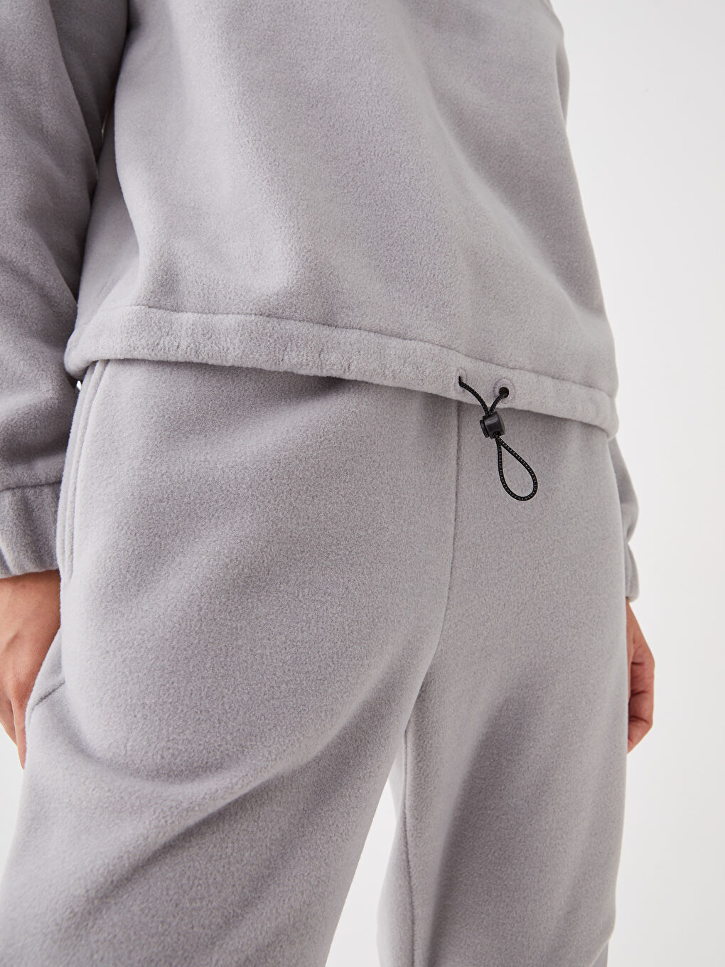 سويت شيرت صوف بأكمام طويلة وياقة واقفة للنساء-3