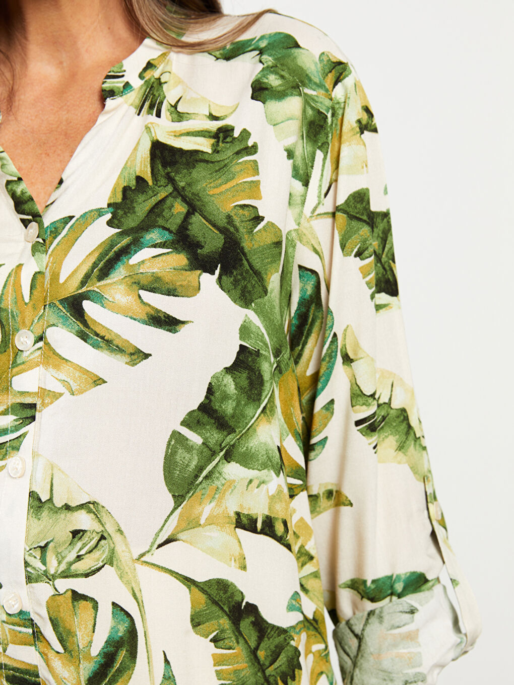 Yeşil Kaçık Yaka Desenli Uzun Kollu Viskon Kadın Tunik-3