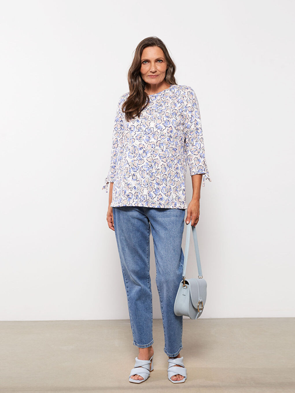 Ekru Bisiklet Yaka Desenli Kadın Bluz-1