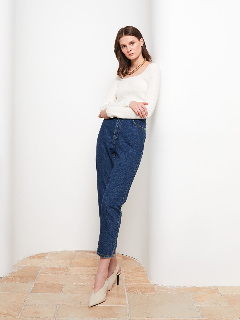 İndigo Kadın Yüksek Bel Mom Fit Düz Jean Pantolon-3