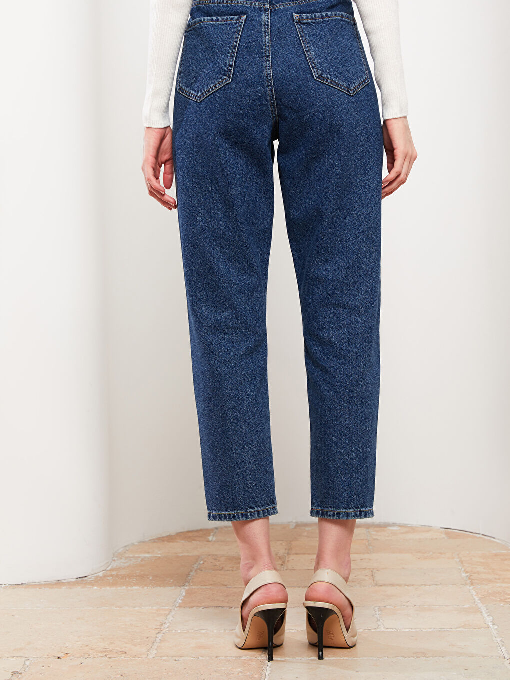 İndigo Kadın Yüksek Bel Mom Fit Düz Jean Pantolon-6