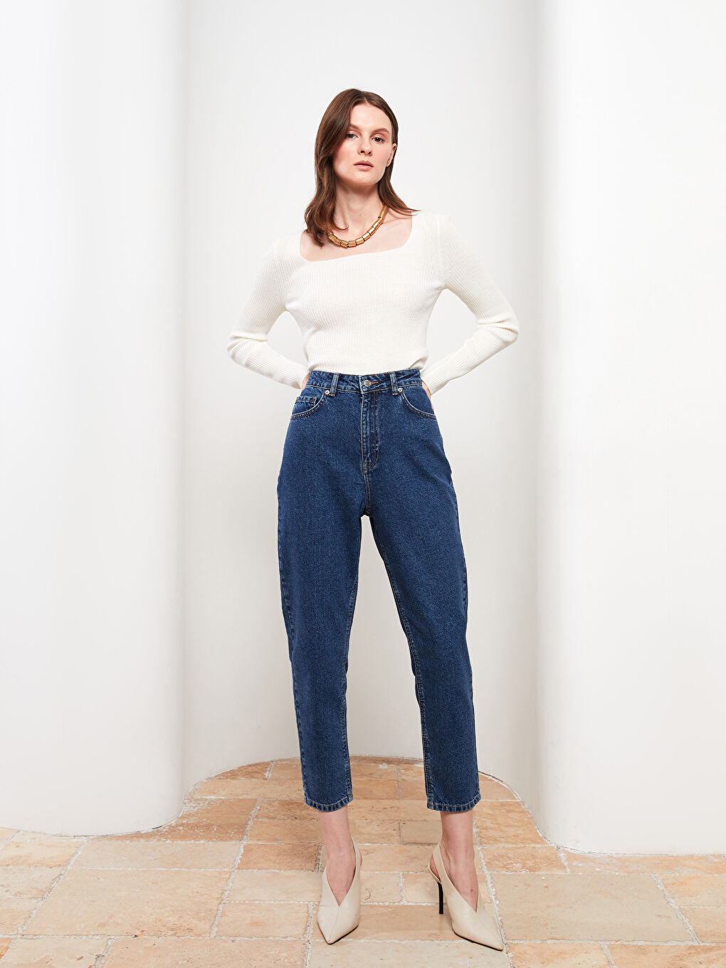 İndigo Kadın Yüksek Bel Mom Fit Düz Jean Pantolon-2