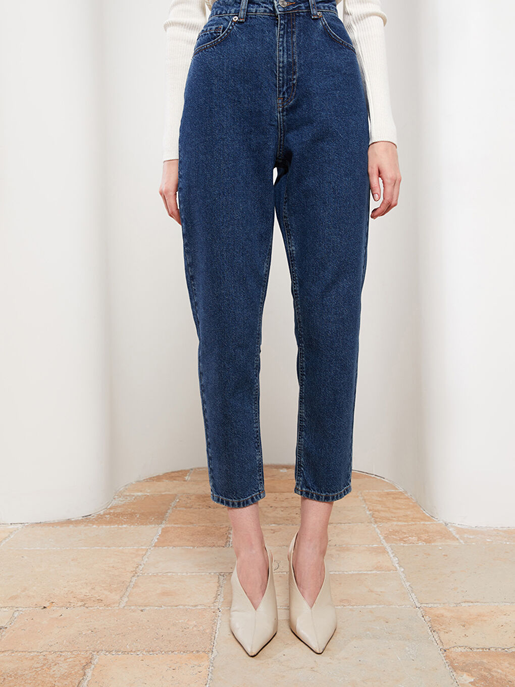 İndigo Kadın Yüksek Bel Mom Fit Düz Jean Pantolon-5