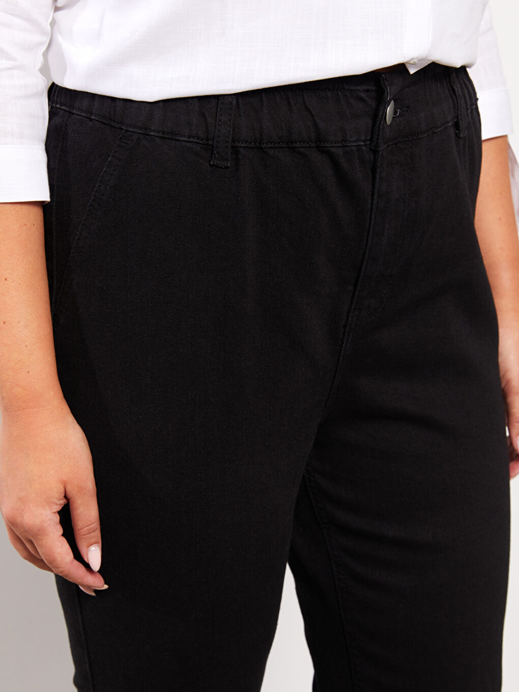 Siyah Büyük Beden Mom Fit Düz Cep Detaylı Rodeo Kadın Jean Pantolon-2