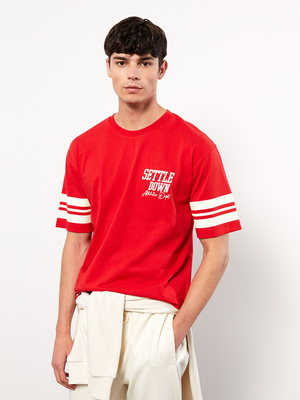 T-shirt pour hommes en coton peigné imprimé à manches courtes et col rond-1