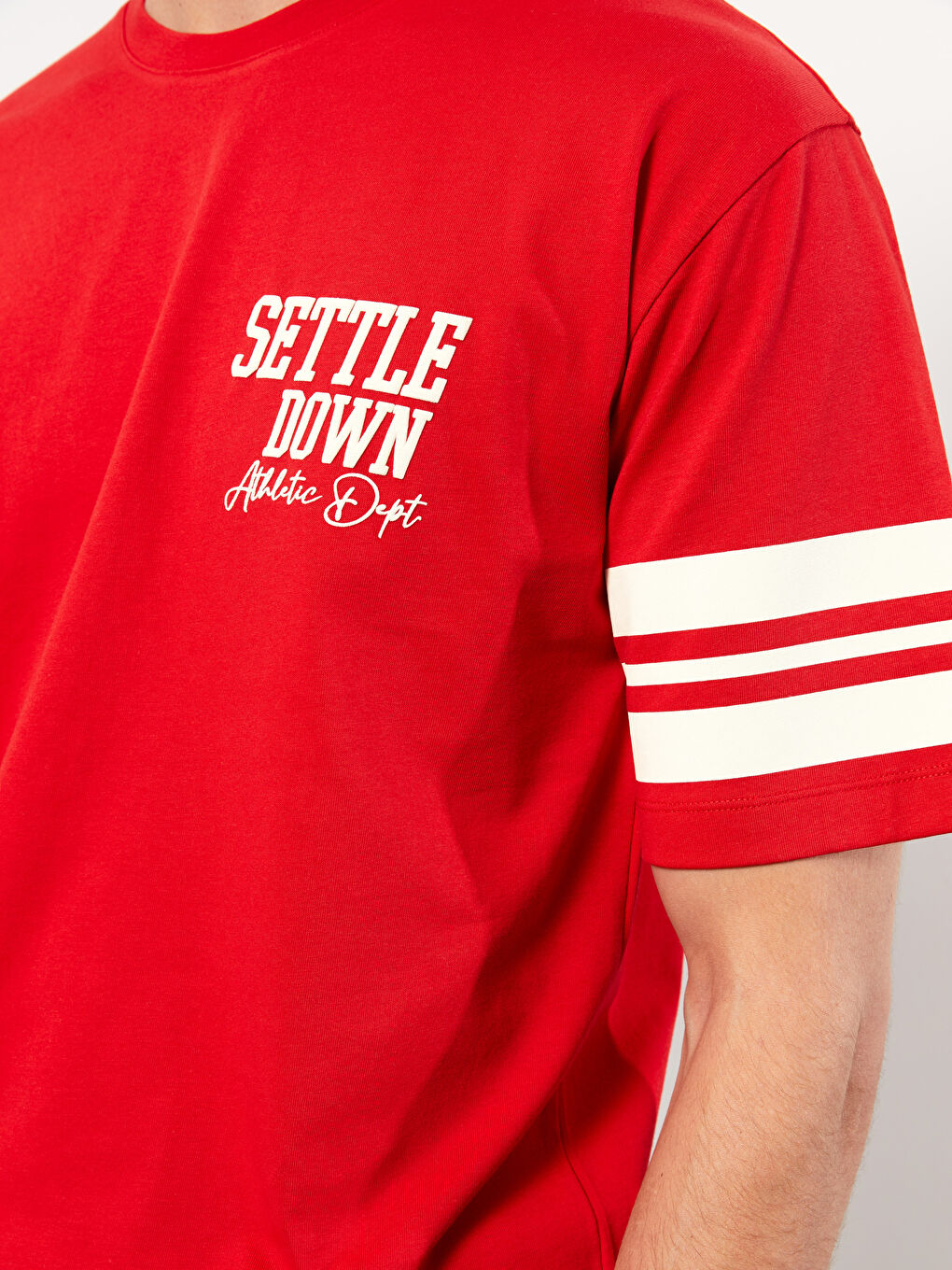 T-shirt pour hommes en coton peigné imprimé à manches courtes et col rond-3