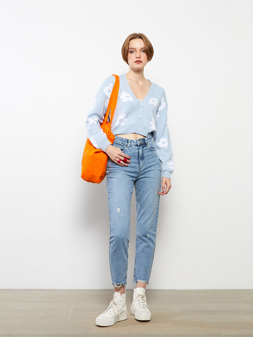 Mavi V Yaka Çiçekli Uzun Kollu Kadın Triko Hırka