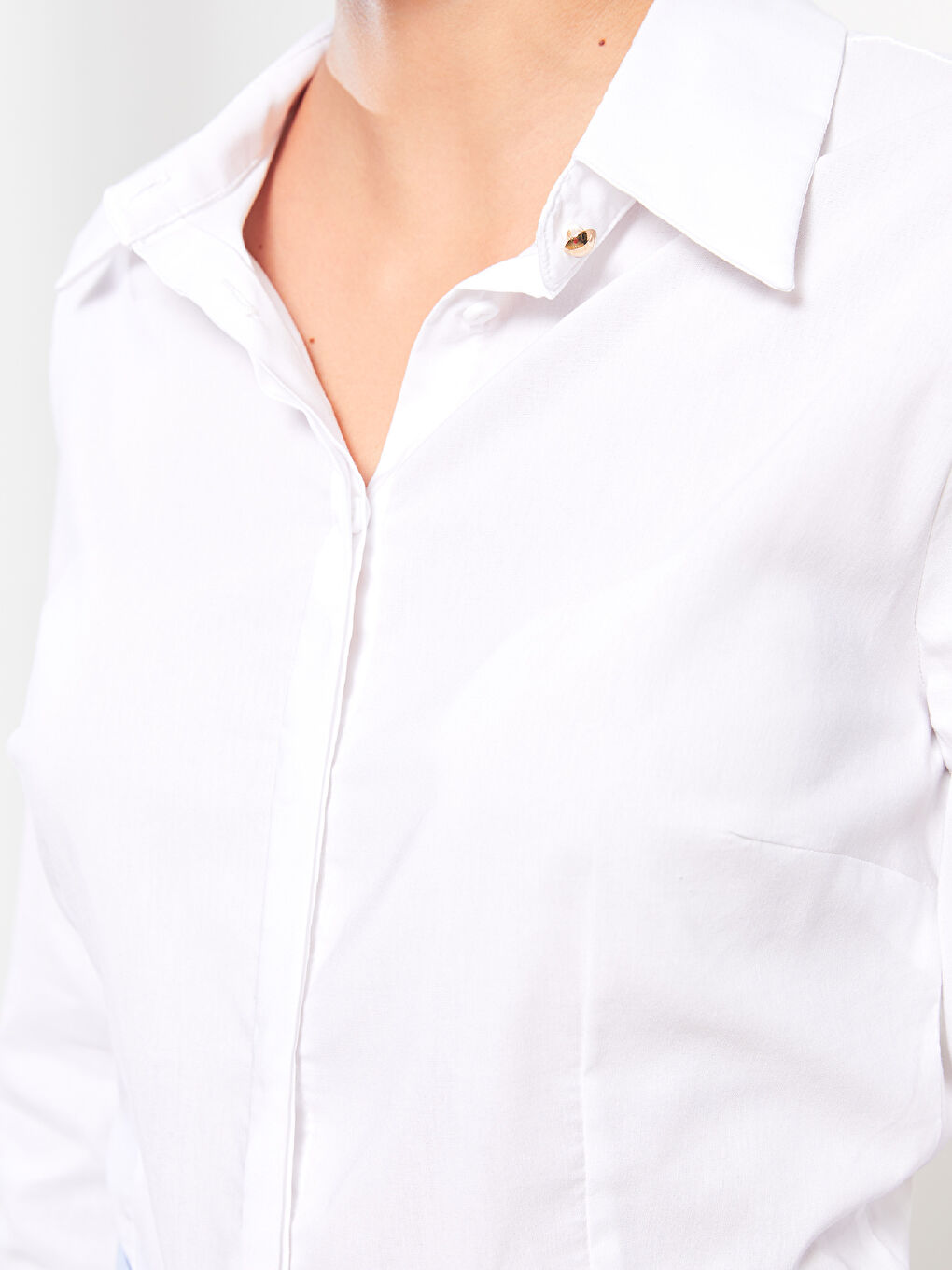 әйелдерге арналған ұзын жеңді түймелі стандартты пішімді жейде-3