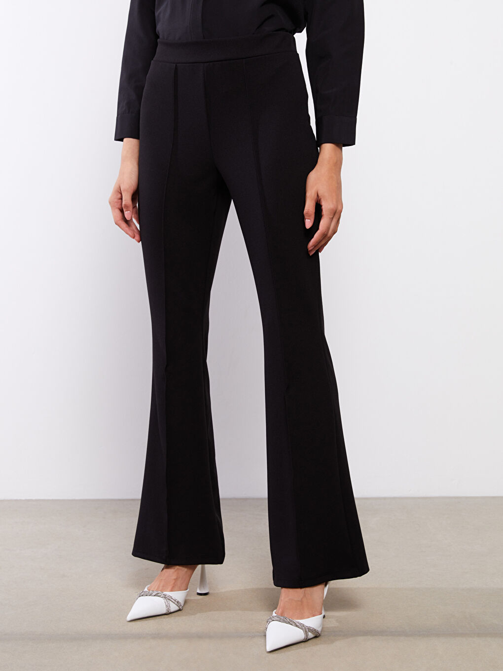 Siyah Kadın İspanyol Paça Düz Pantolon-3