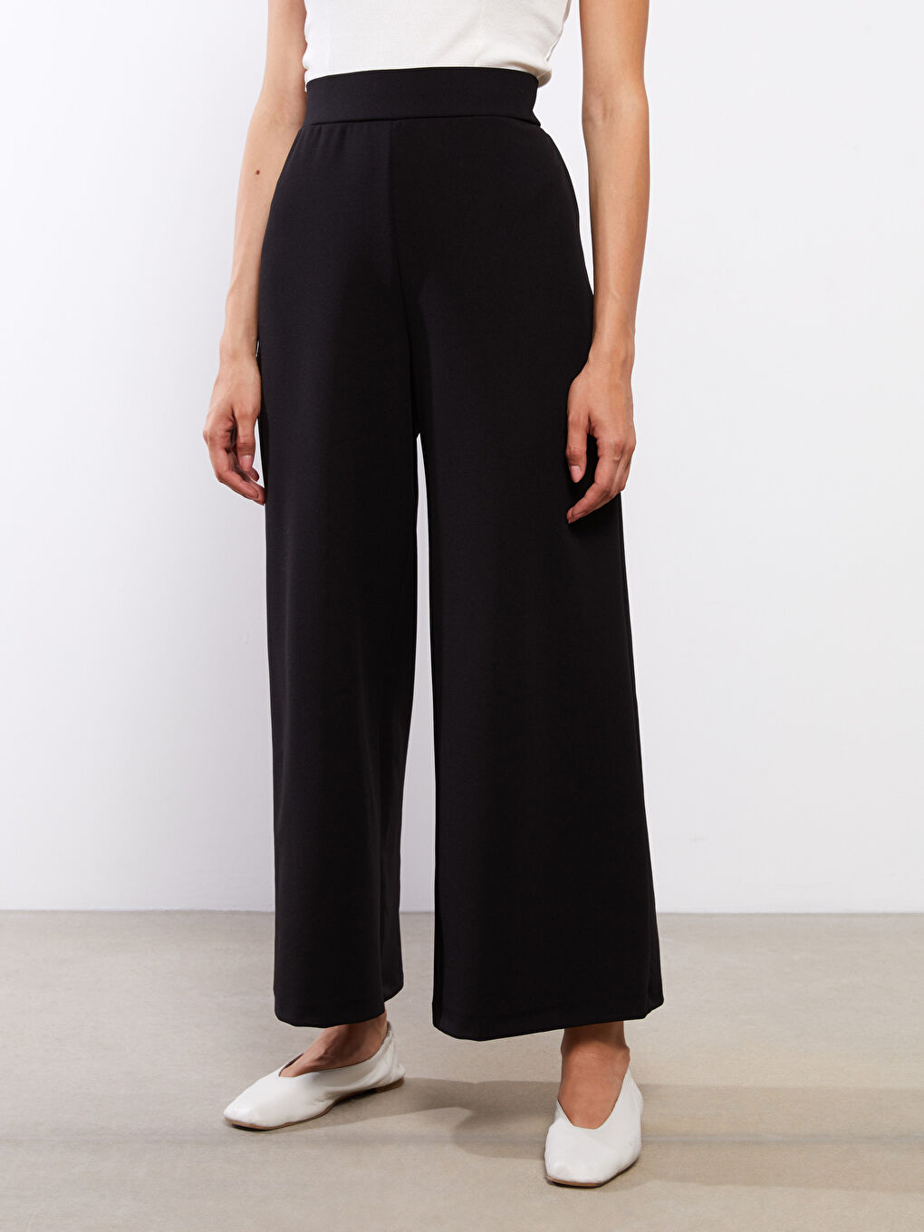 Siyah Kadın Standart Fit Düz Pantolon-3