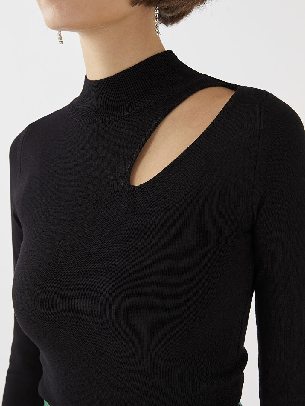 Siyah Dik Yaka Kadın Triko Kazak-3