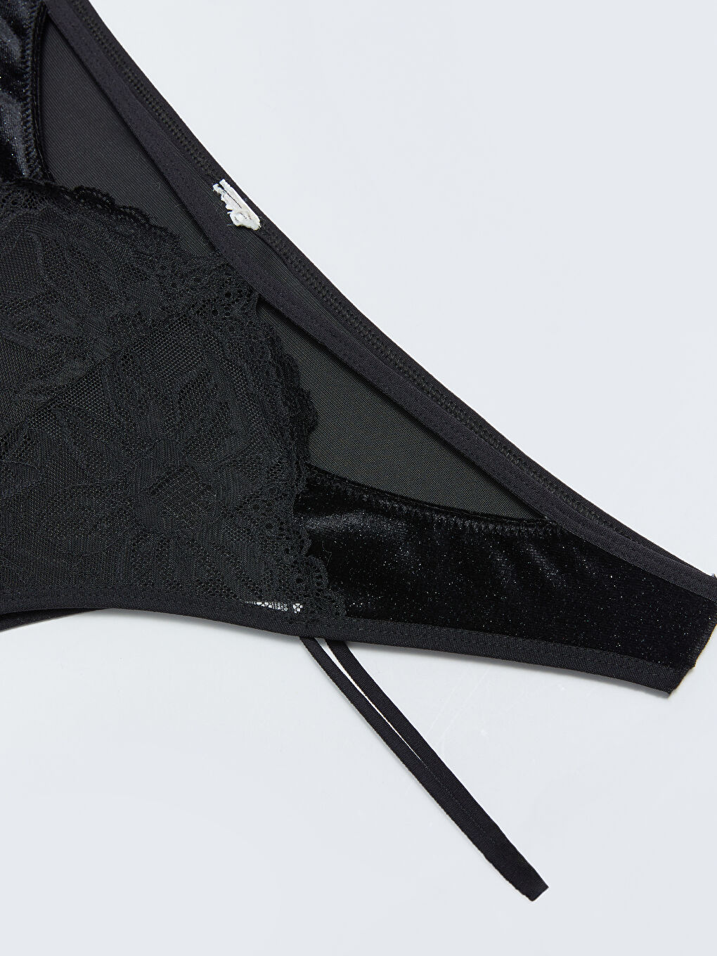 Siyah Dantel Detaylı Fantezi Brazilian Külot-2