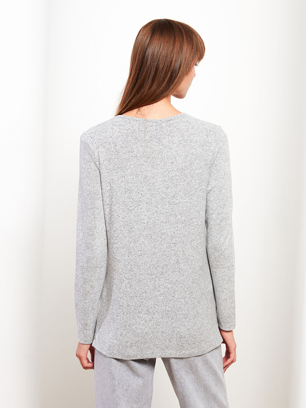 Gri Bisiklet Yaka Baskılı Uzun Kollu Kadın Tişört-4