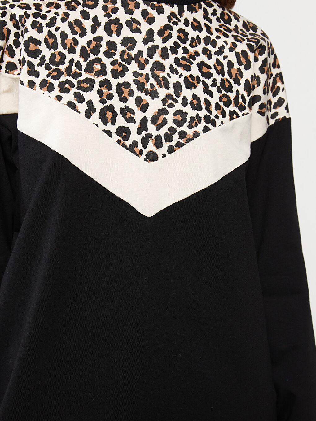 Siyah Desenli Oversize Kadın Sweatshirt Tunik-3