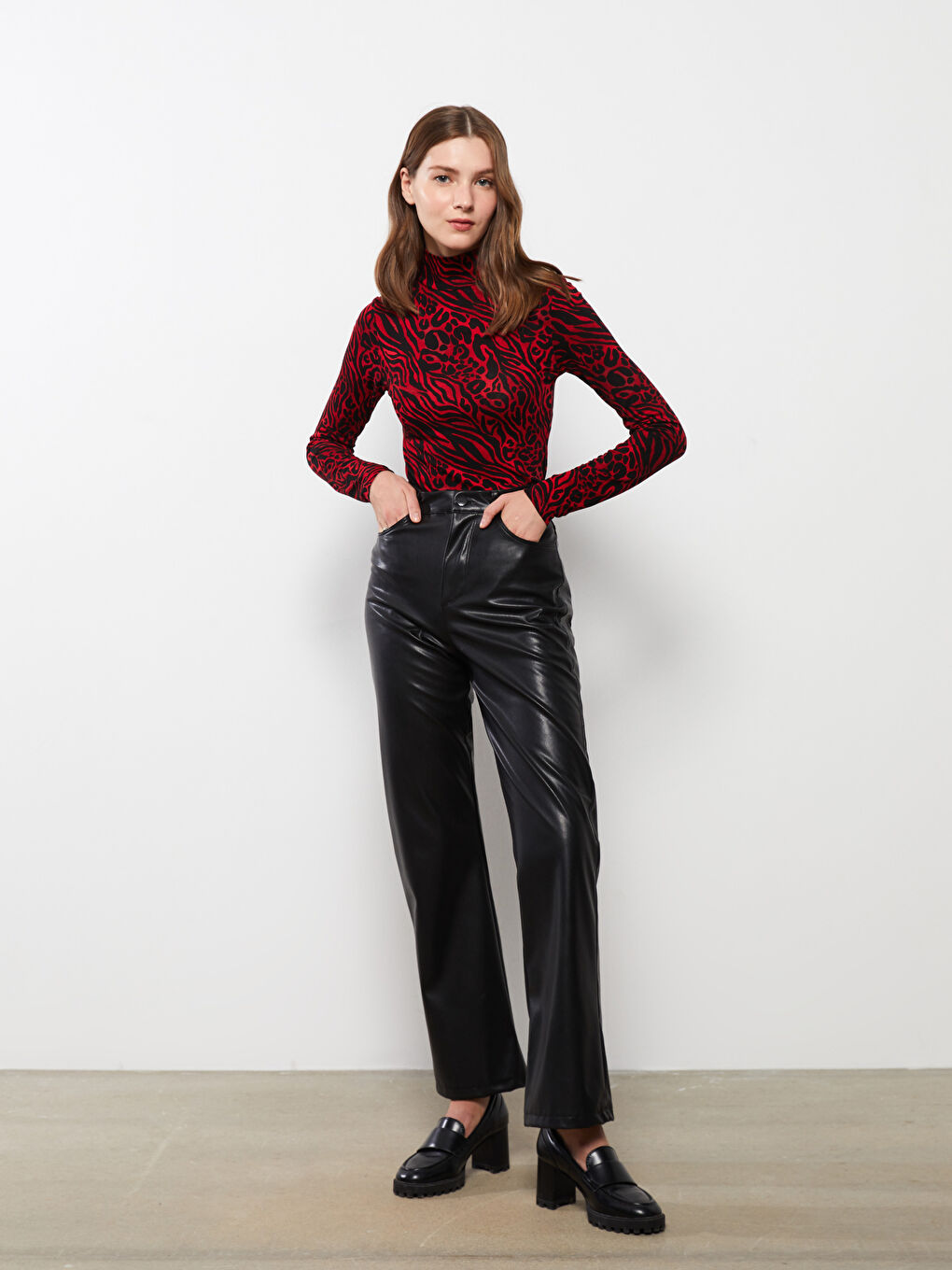 Karışık Dik Yaka Desenli Uzun Kollu Krep Kadın Tişört-2