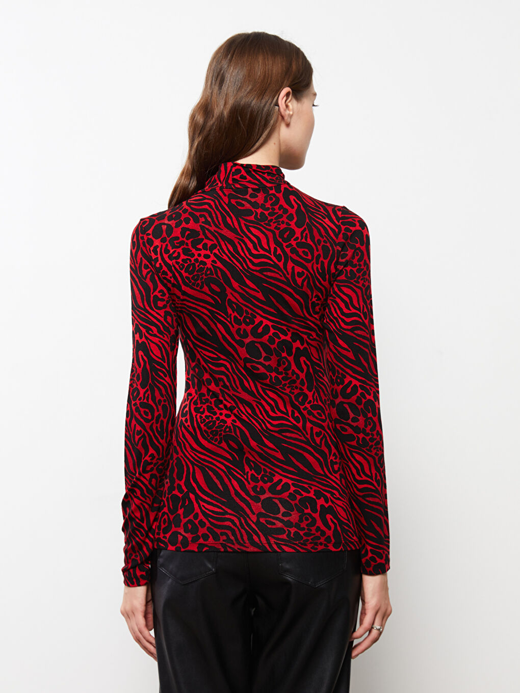 Karışık Dik Yaka Desenli Uzun Kollu Krep Kadın Tişört-4