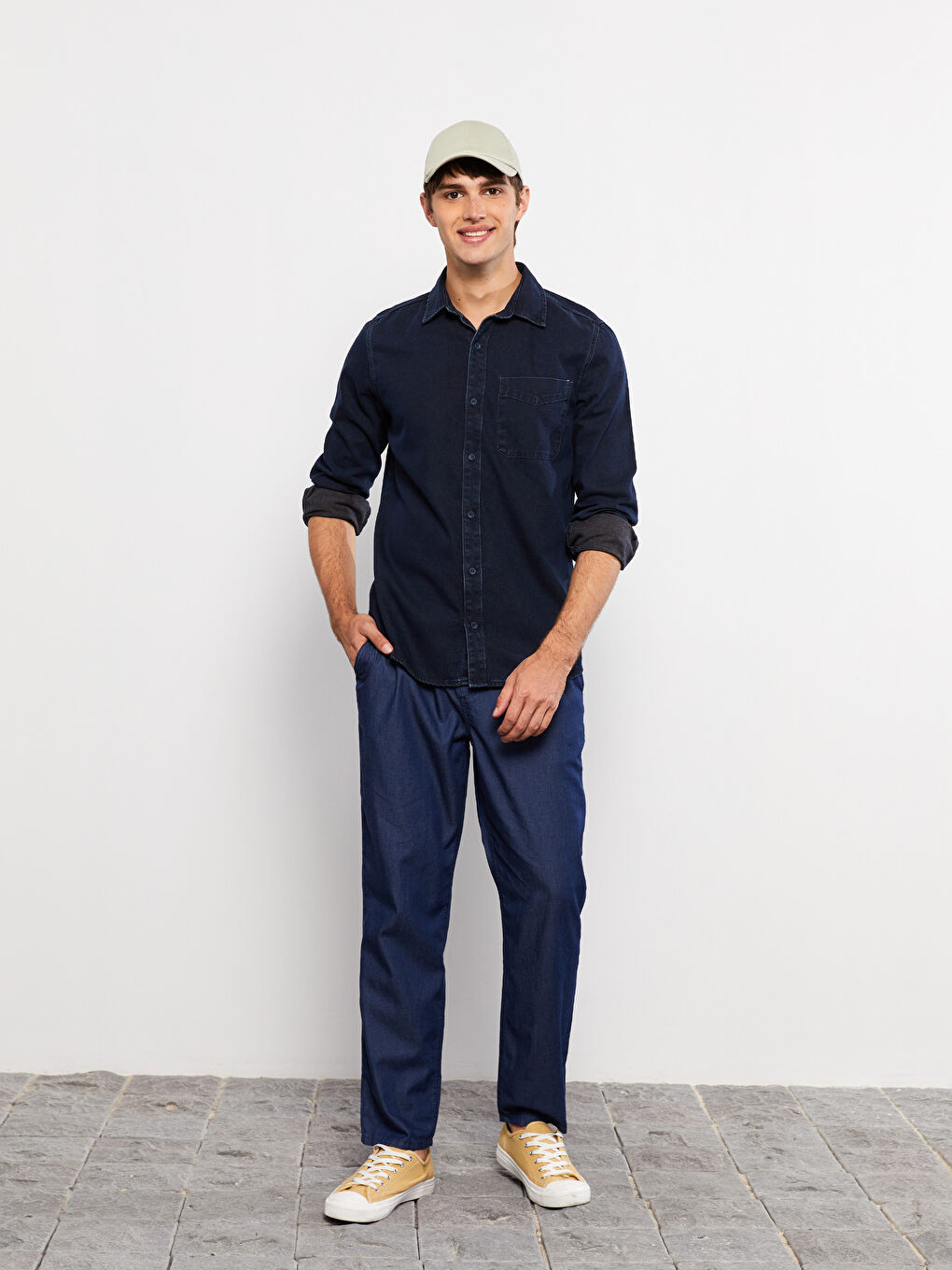 Regular Fit Long Sleeve Men's Denim Shirt-1