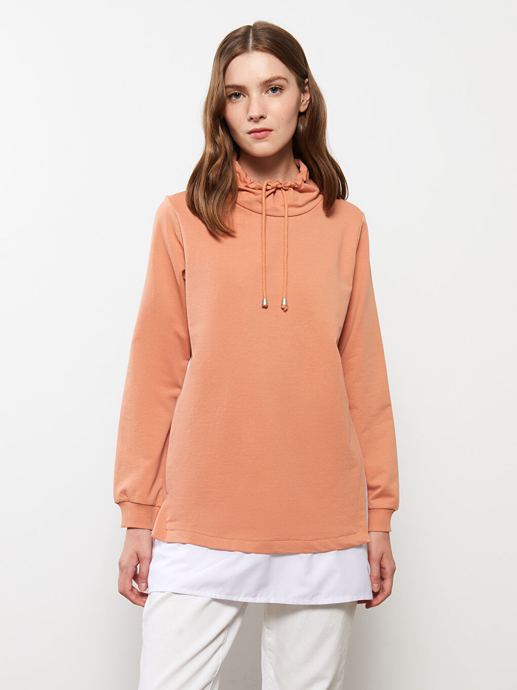 LCWAIKIKI Basic Açık Kahverengi Keşiş Yaka Düz Uzun Kollu Kadın Sweatshirt Tunik - 1