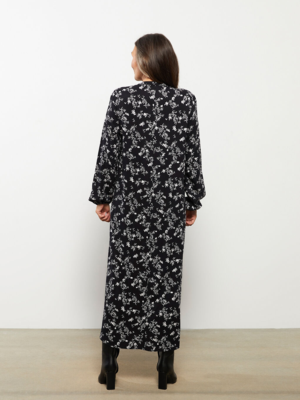 Siyah Bisiklet Yaka Desenli Uzun Kollu Viskon Kadın Elbise-4