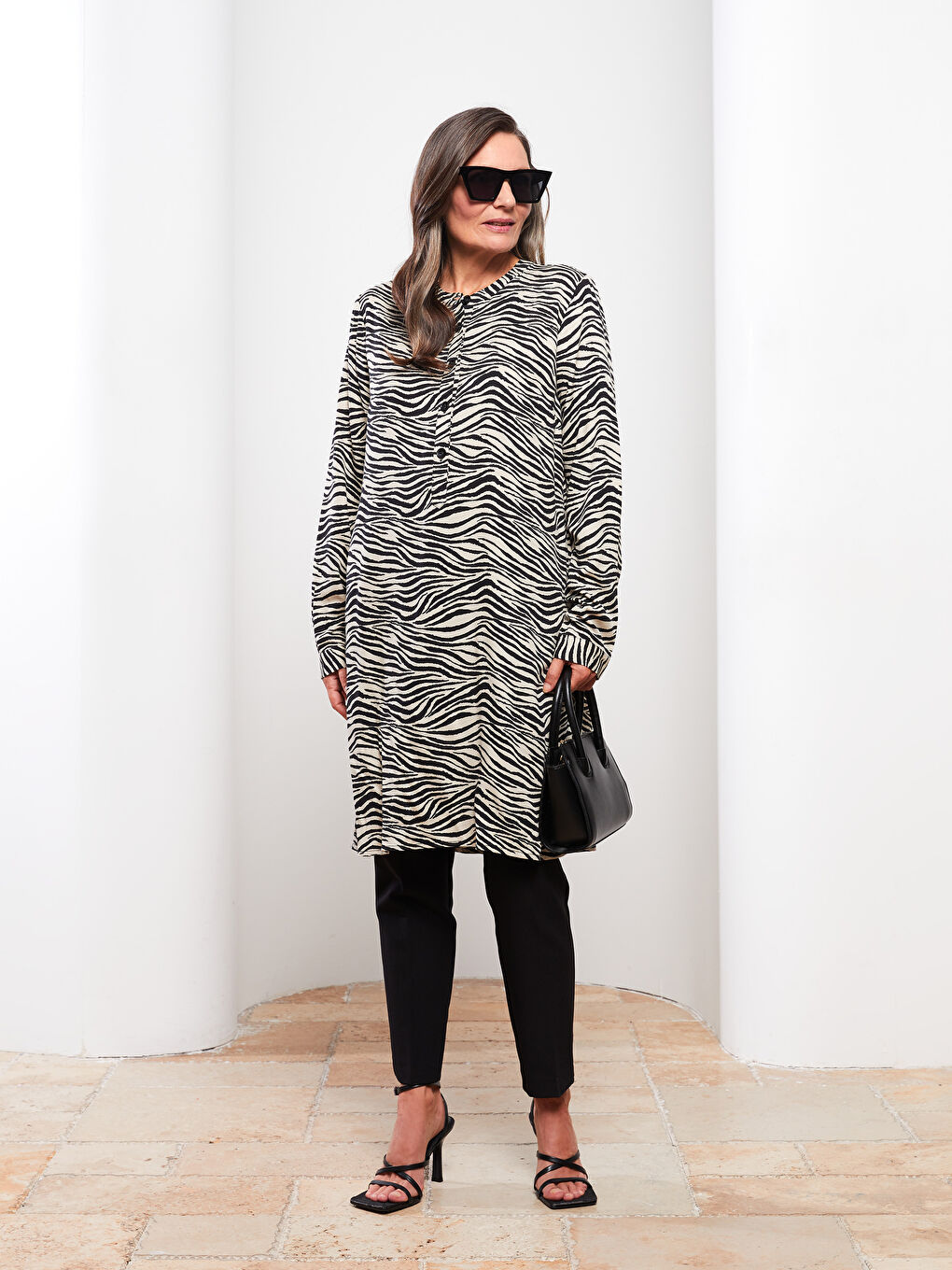 LCW Grace Tunique pour Femmes à Col Rond Imprimée à Manches Longues en Viscose -W2FB62Z8-LQC