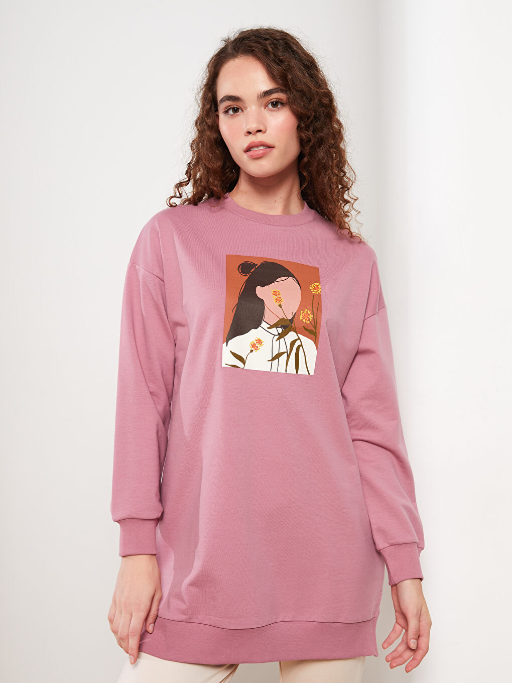 LCW Modest Pembe Bisiklet Yaka Baskılı Uzun Kollu Oversize Kadın Sweatshirt Tunik - 1