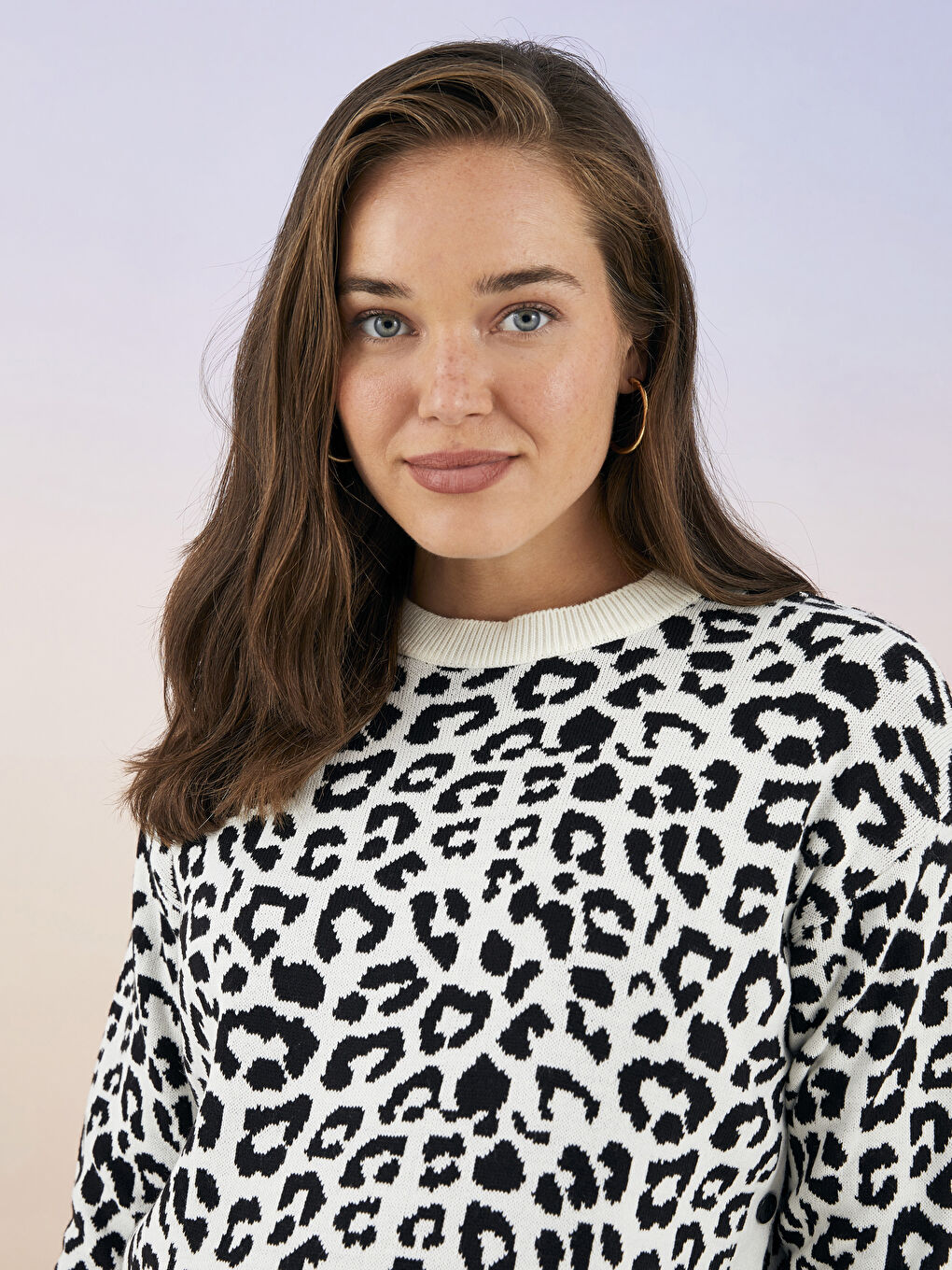 Емізуге арналған дөңгелек жағалы принтті ұзын жеңді жүктілік трикотаж жемпір-2