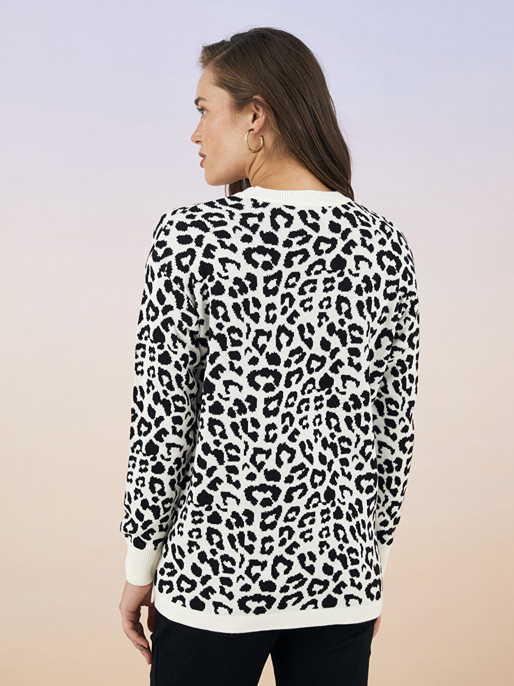 Емізуге арналған дөңгелек жағалы принтті ұзын жеңді жүктілік трикотаж жемпір-4