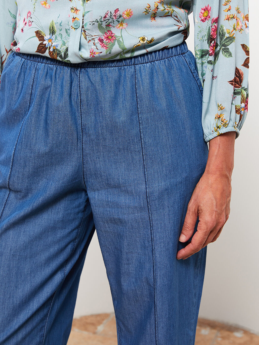 Mavi Kadın Beli Lastikli Düz Jean Pantolon-3