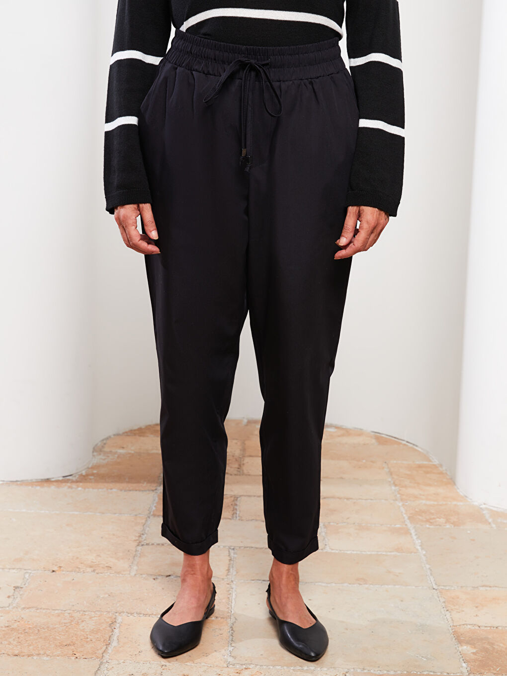 Siyah Kadın Standart Fit Düz Pantolon-2