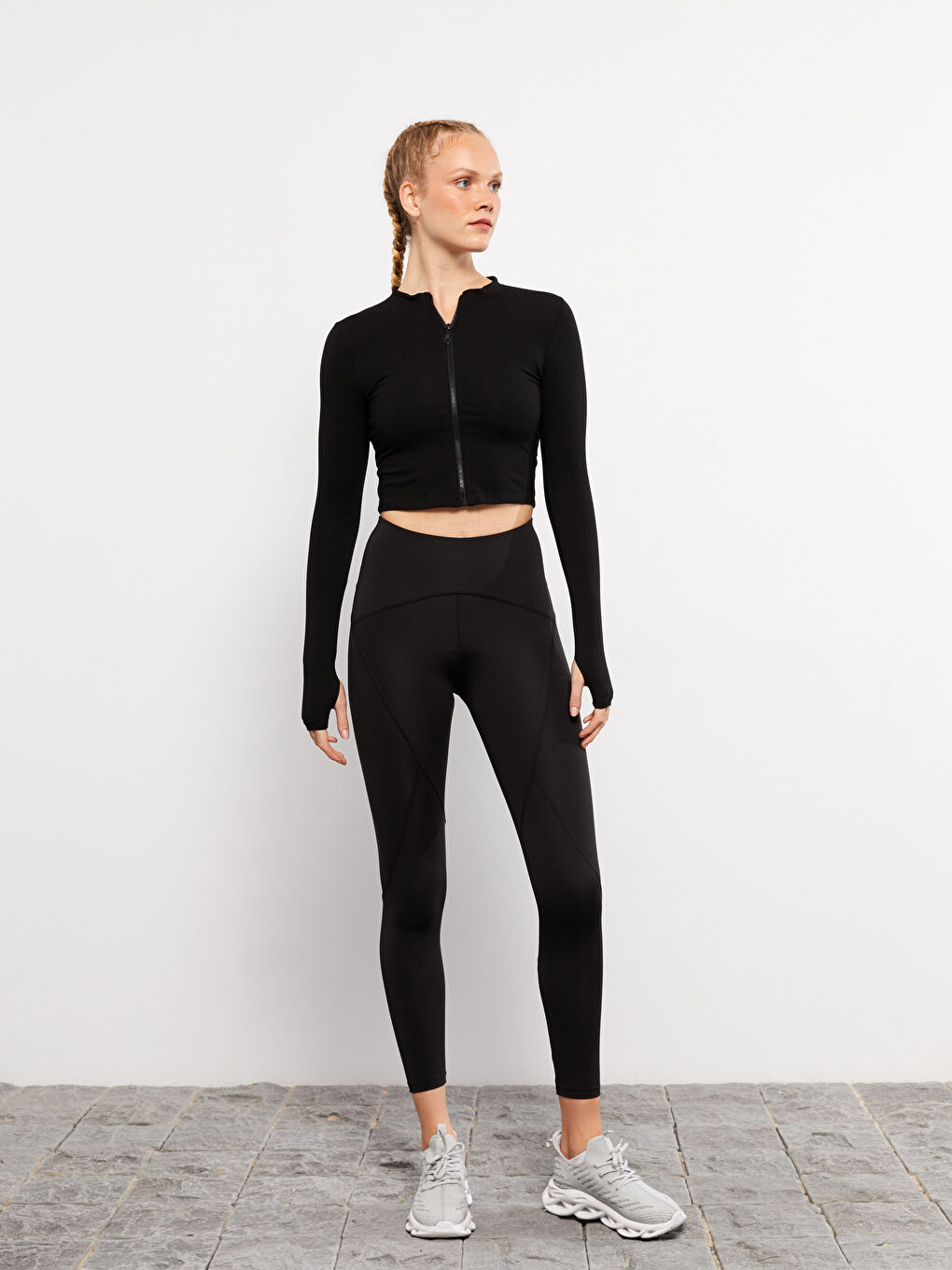 Siyah Dik Yaka Kadın Fermuarlı Sweatshirt-2