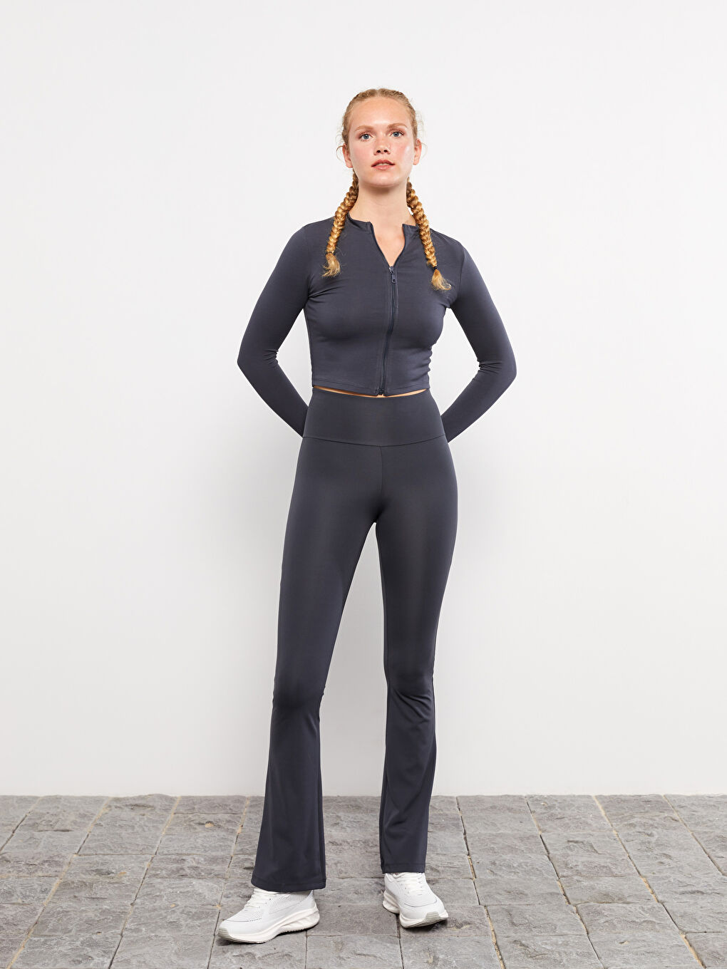 Antrasit Dik Yaka Kadın Fermuarlı Sweatshirt-2