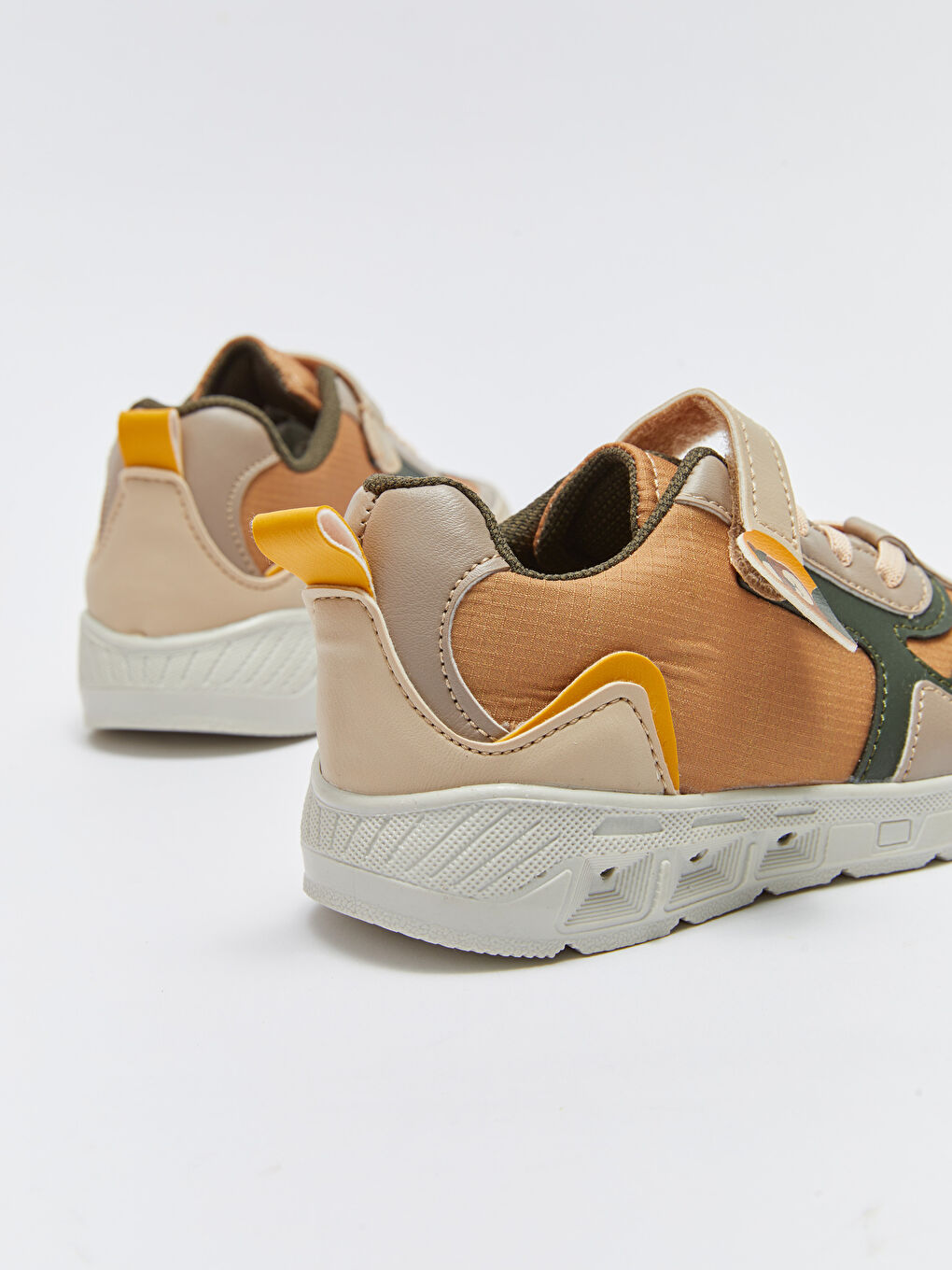 Bej Cırt Cırtlı Tabanı Işıklı Erkek Bebek Spor Ayakkabı-4