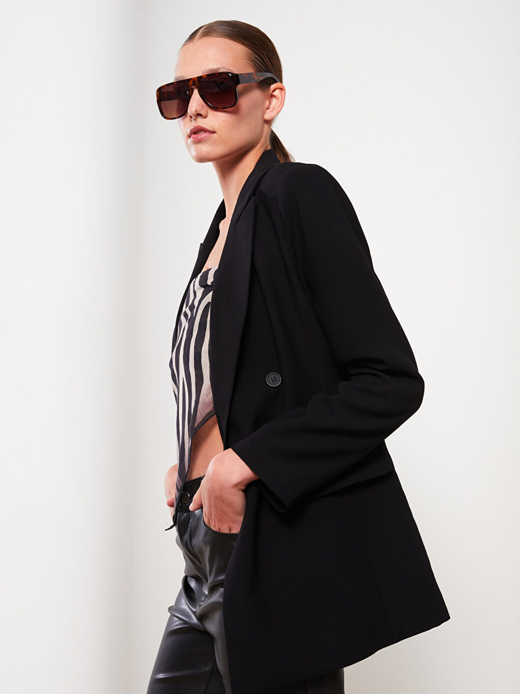Buttoned Regular Long Sleeve Gabardine Women's Blazer Jacket