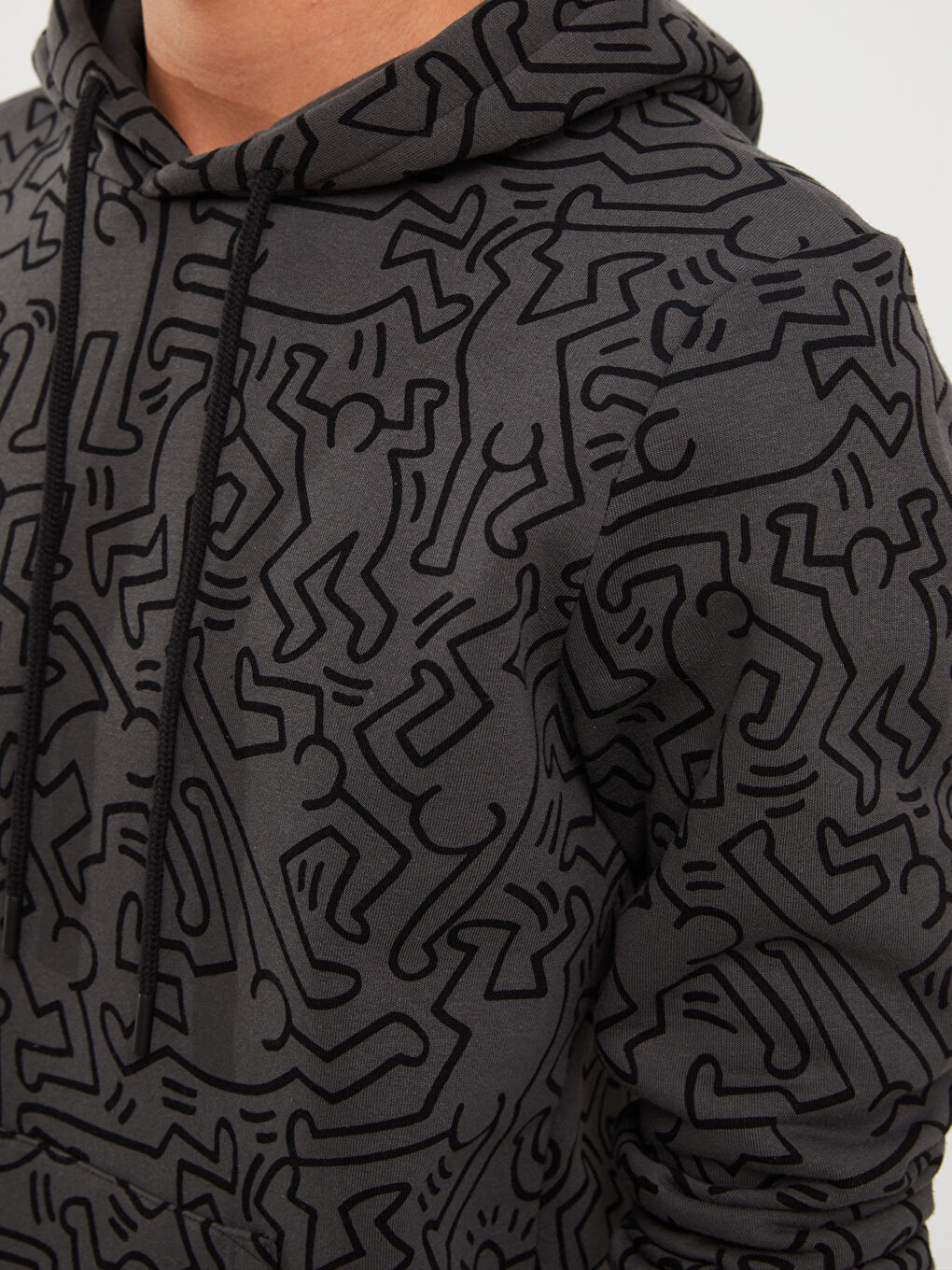 LCW Casual Antrasit Uzun Kollu Keith Haring Baskılı Erkek Hoodie - 3