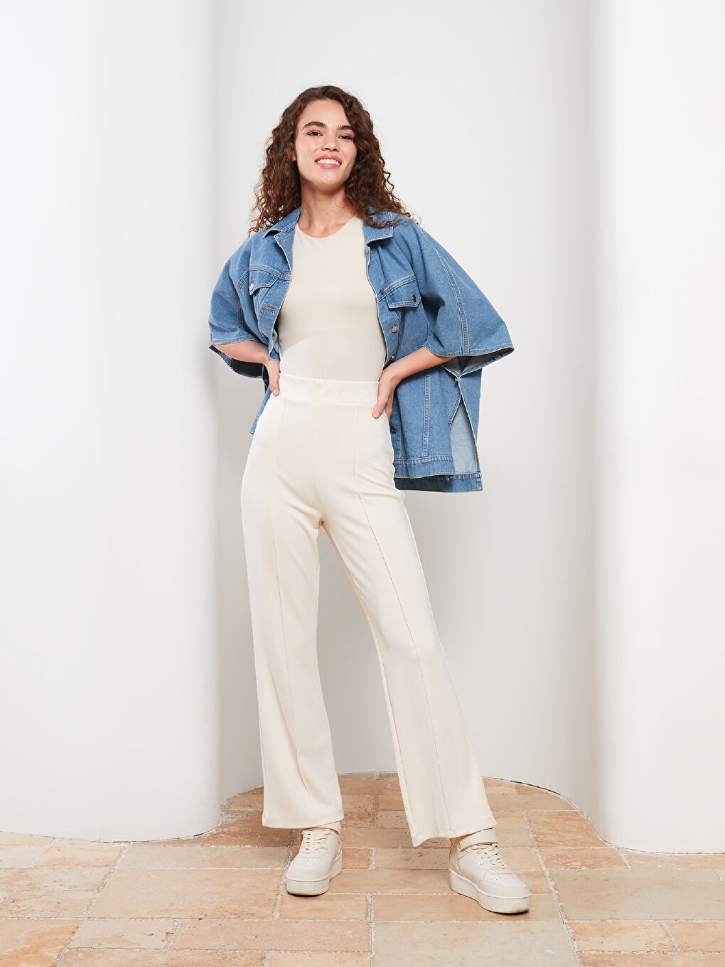 Ekru Kadın Beli Lastikli Düz Eşofman Altı