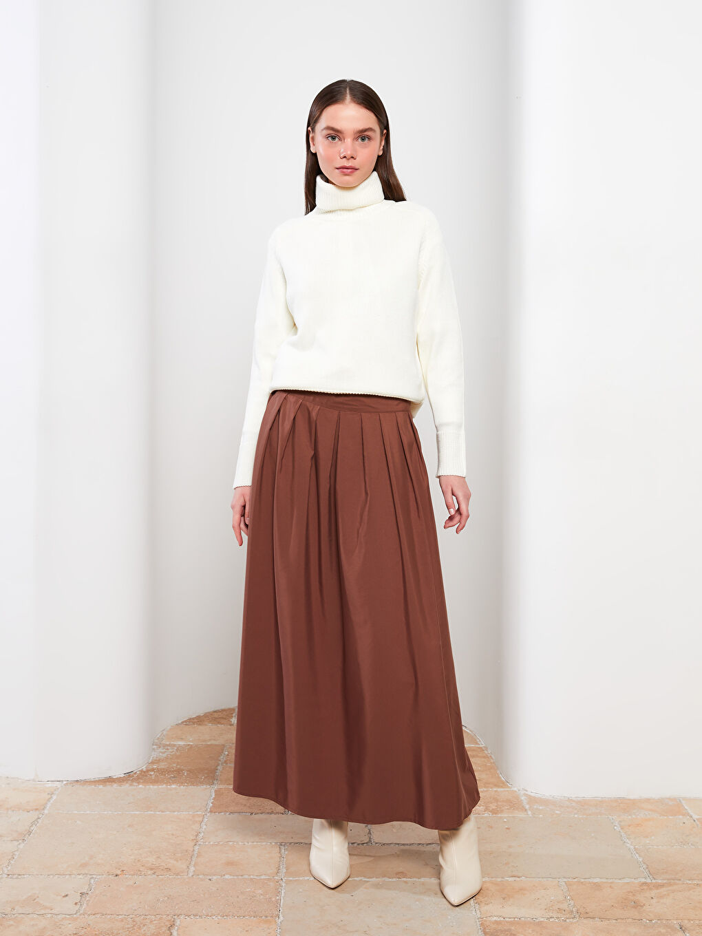 Zippered Waist Plain A-Line Women's Skirt