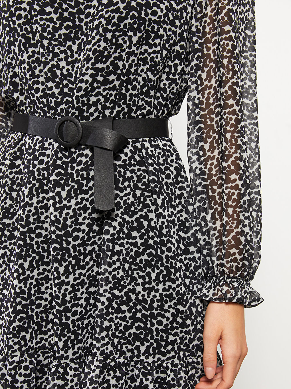 Siyah Dik Yaka Desenli Uzun Kollu Şifon Kadın Elbise-2