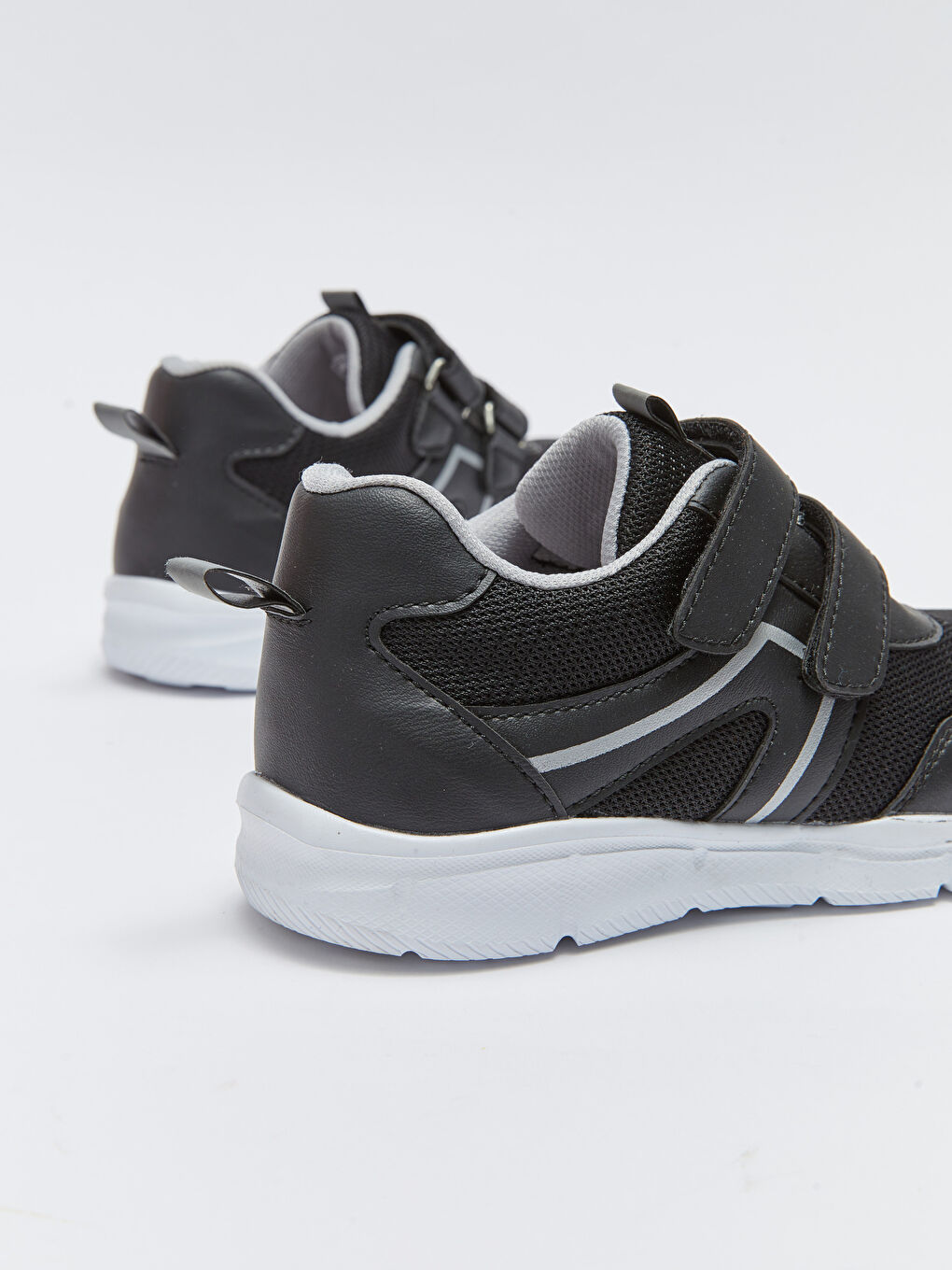 أحذية رياضية للأولاد بشريط لاصق-4