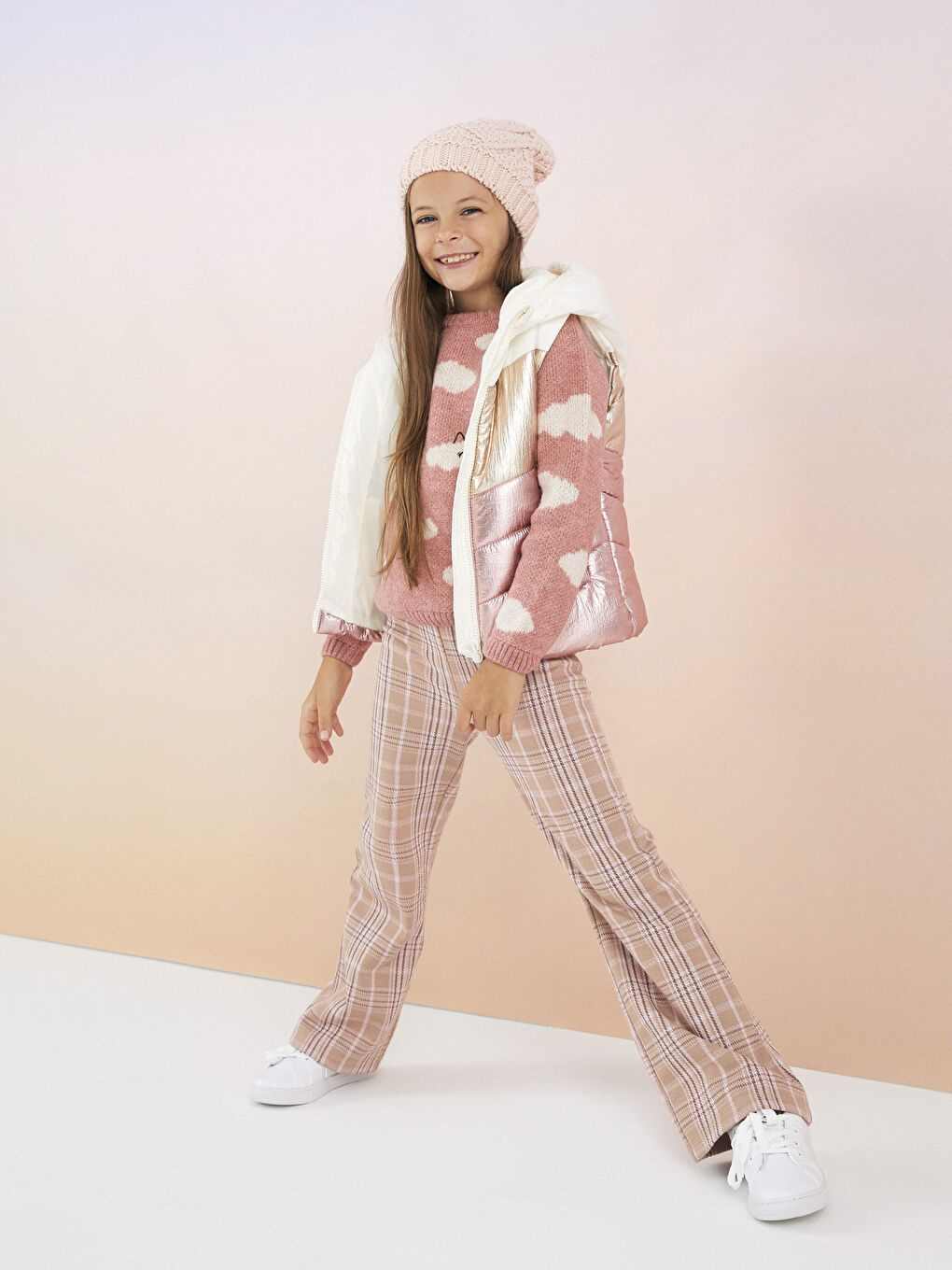 Kahverengi Beli Lastikli Ekose Geniş Paça Kız Çocuk Pantolon-1