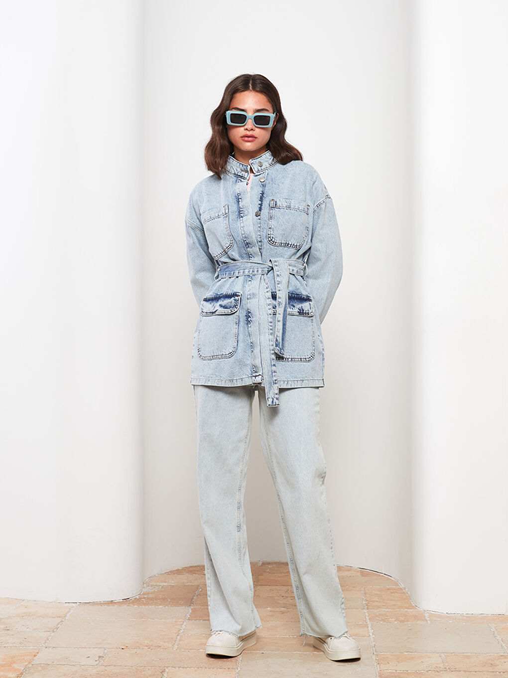 İndigo Dik Yaka Düz Uzun Kollu Kadın Jean Ceket