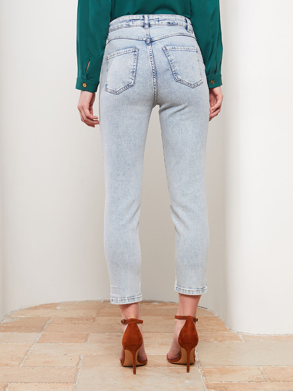 İndigo Kadın Mom Fit Düz Jean Pantolon-4