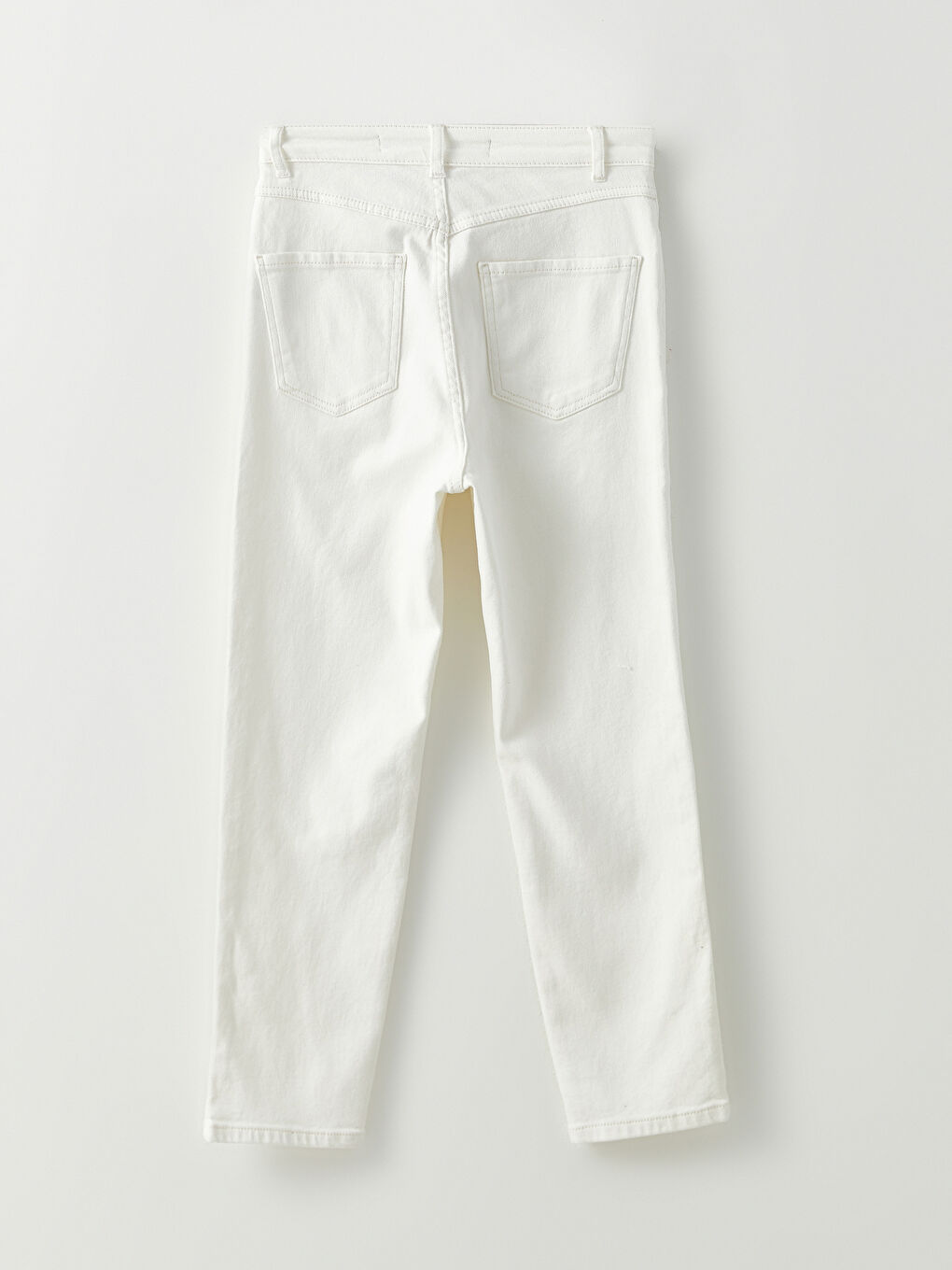 Beyaz Kadın Mom Fit Düz Jean Pantolon-6