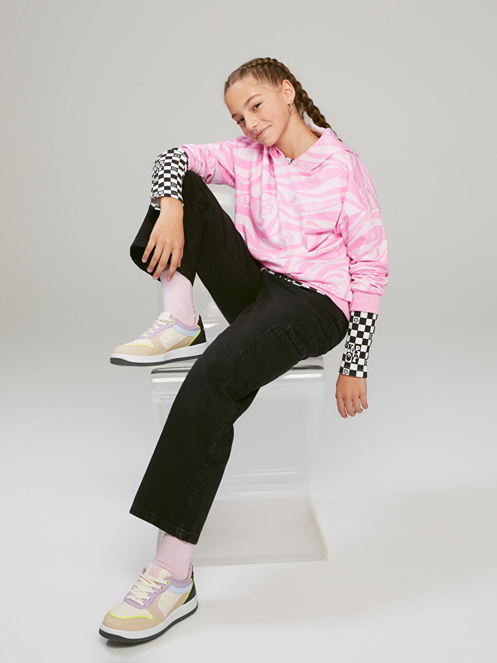 LCW Kids Basic Cotton Bell-Bottoms Girl Denim Trousers -W2FI32Z4-326