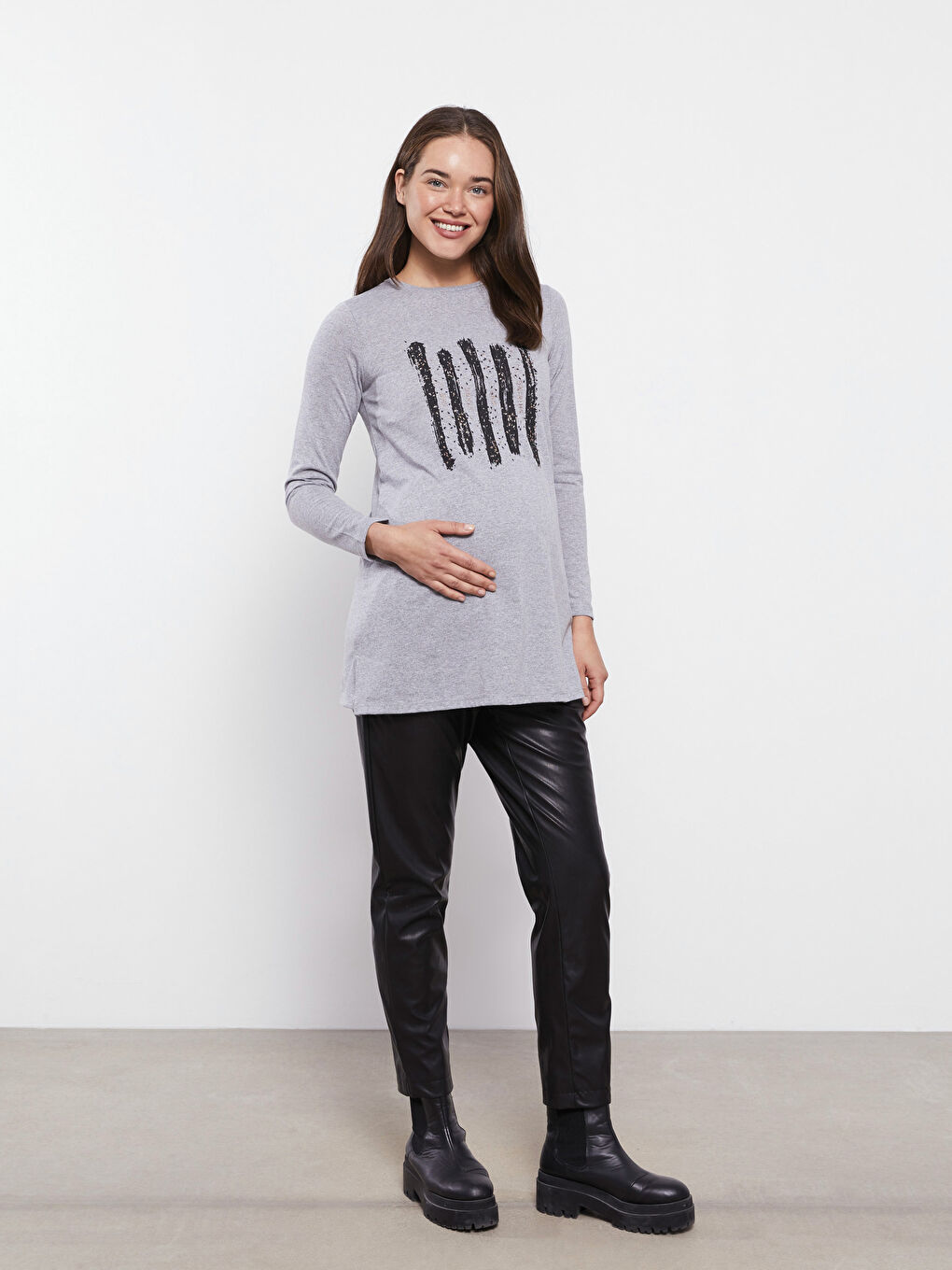 Crew Neck Printed Long Sleeve Maternity Tunic-4