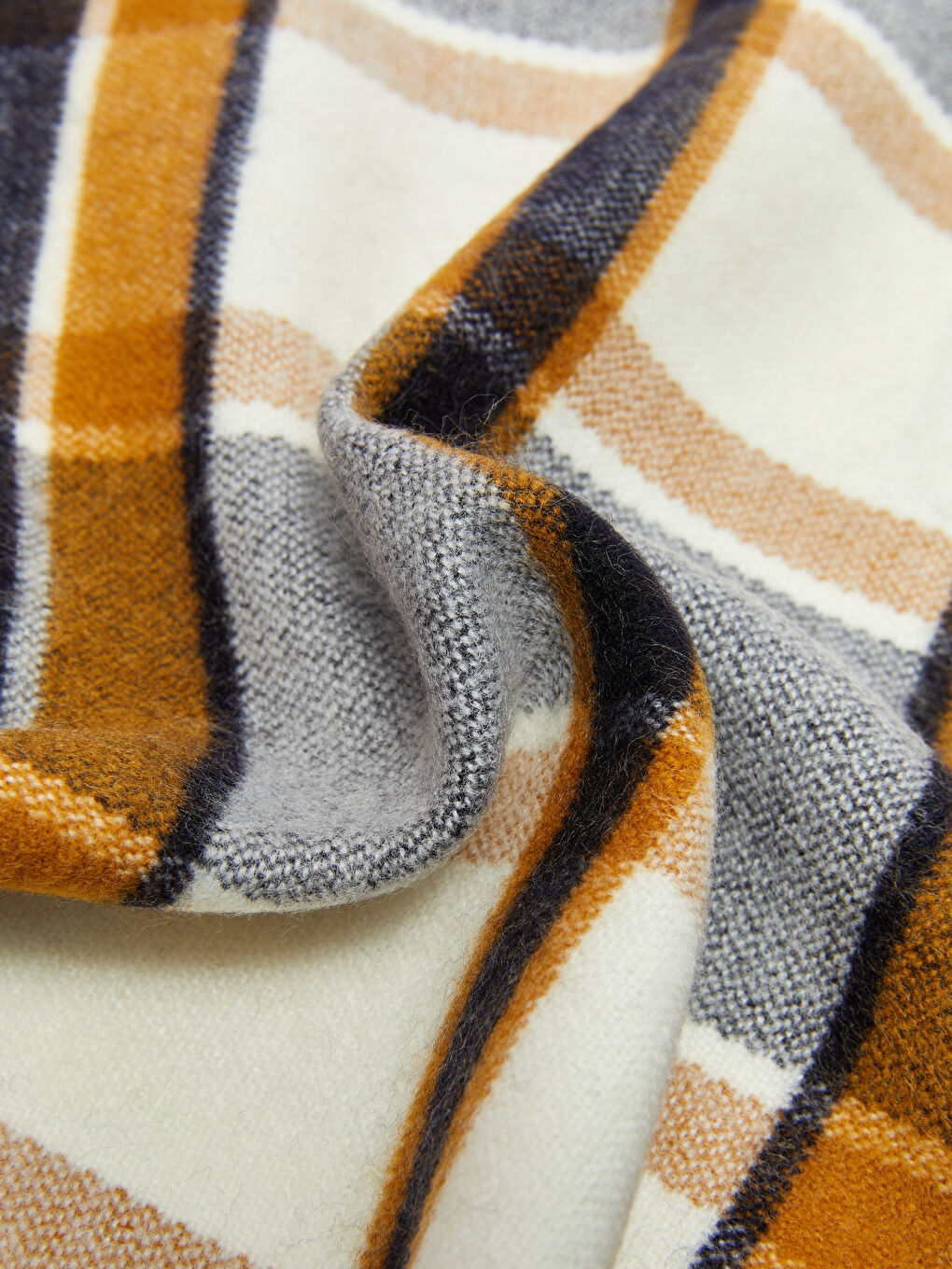 Plaid Patterned Fringed Men's Scarf-4